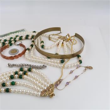 Mixed Jewelry & Foreign Currency, 8 Pieces