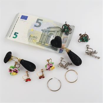 Mixed Jewelry With 5 Euros, 5+ Items