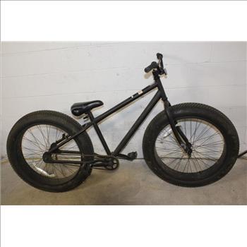 Mongoose Beast Mountain Bike | Property 