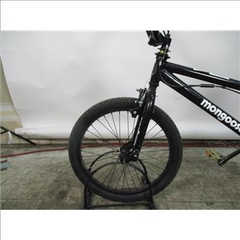 MONGOOSE BMX BIKE