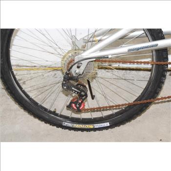 Mongoose GSX 9.0 Mountain Bike