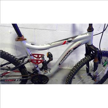 Mongoose Ledge 2.1 Mountain Bike