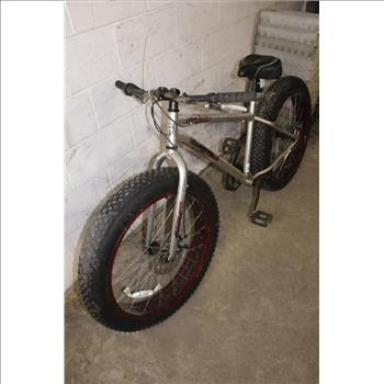 Mongoose Malus Mountain Bike