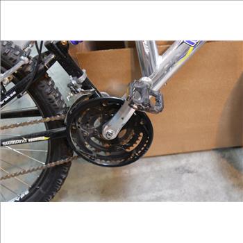 Mongoose XR200 Mountain Bike