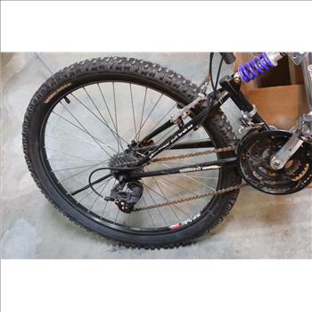 Mongoose XR200 Mountain Bike