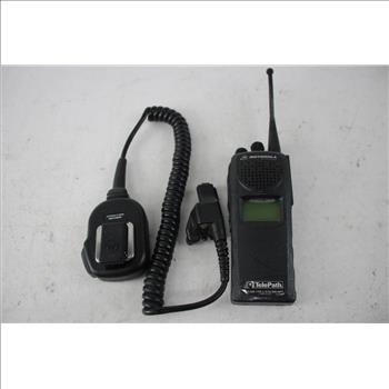 Motorola Portable Hand Radio With Battery Charger