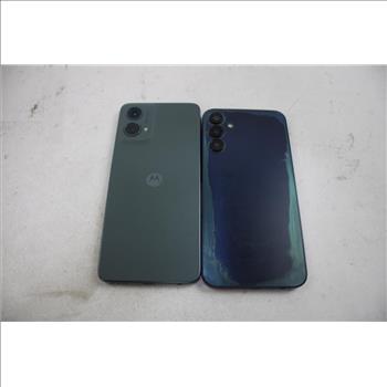 Motorola & Samsung Cell Phone Lot, 2 Pieces, Sold For Parts