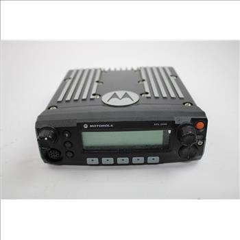 Motorola XTL 2500 Car Stereo With Head Unit