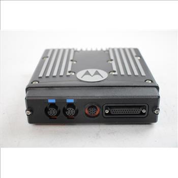 Motorola XTL 2500 Mobile Radio