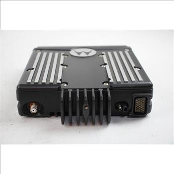 Motorola XTL 2500 Mobile Radio