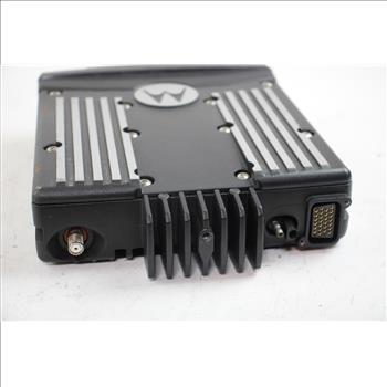 Motorola XTL 2500 Mobile Radio