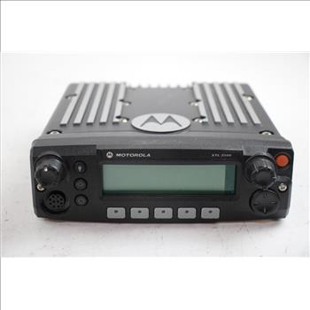Motorola XTL 2500 Mobile Radio