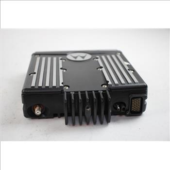 Motorola XTL 2500 Mobile Radio