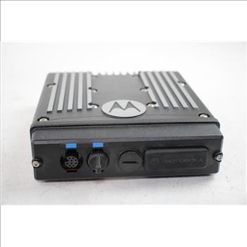 Motorola XTL 2500 Mobile Radio
