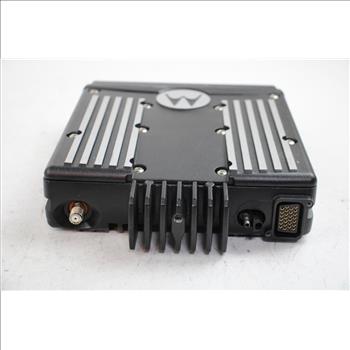 Motorola XTL 2500 Mobile Radio