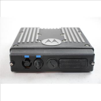Motorola XTL 2500 Mobile Radio