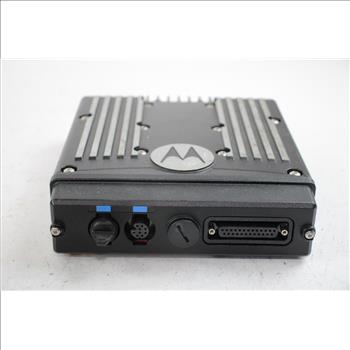 Motorola XTL 2500 Mobile Radio