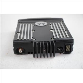 Motorola XTL 2500 Mobile Radio