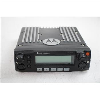 Motorola XTL 2500 Mobile Radio