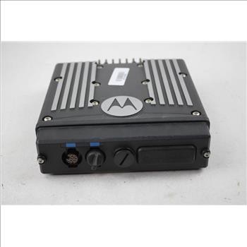 Motorola XTL5000 450-520mhz Car Stereo