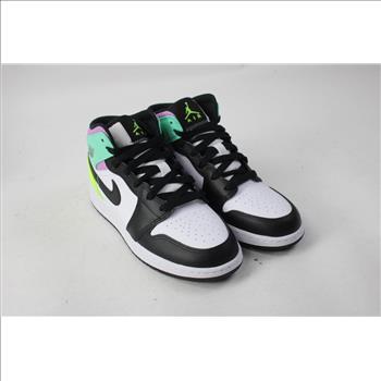 Nike Air Jordan 1 Mid, Size 5 Youth
