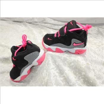 nike kids shoes near me