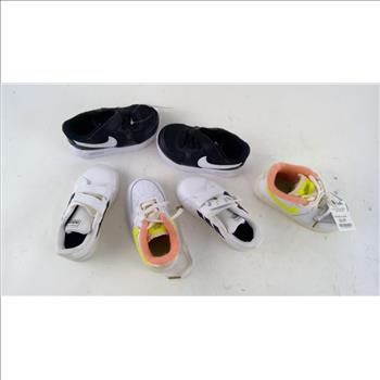 Nike Childrens Shoes And More 4 Pieces