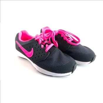 Nike Girls Running Shoes, Size 1Y