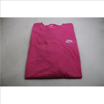 Nike Sportswear Club Medium T-Shirt, Low And No-Show Dri-Fit Socks, 4 Pieces