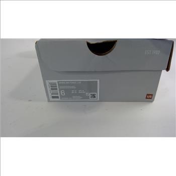 Nike Womans Shoes, Size 6