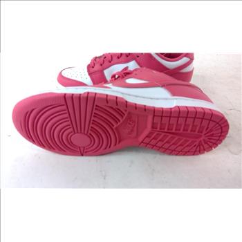 Nike Womens Dunk Low Size 7