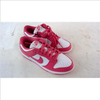 Nike Womens Dunk Low Size 7