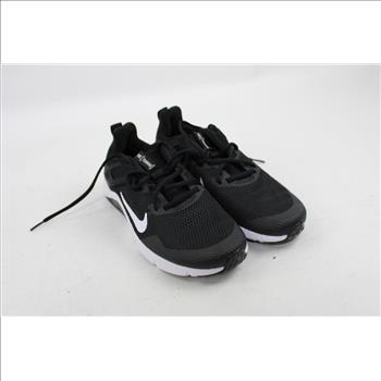 Nike Women's Legend Essential Sneaker, Black, Size 8.5