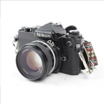 Nikon 35mm SLR Camera With Bag