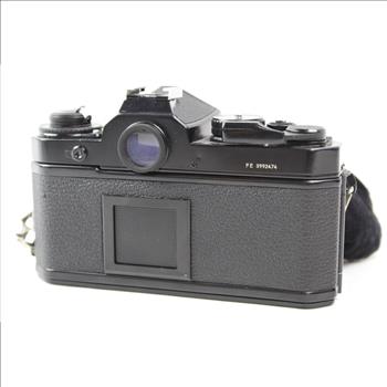 Nikon 35mm SLR Camera With Bag