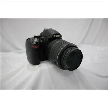 NIKON D3000 Camera And Lens
