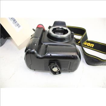 Nikon D5000  Digital SLR Camera