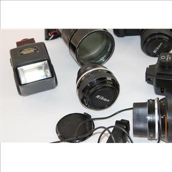 Nikon N2000 SLR Camera