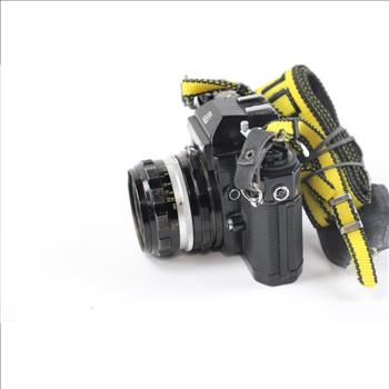 Nikon Nikkormat EL 35mm SLR Camera