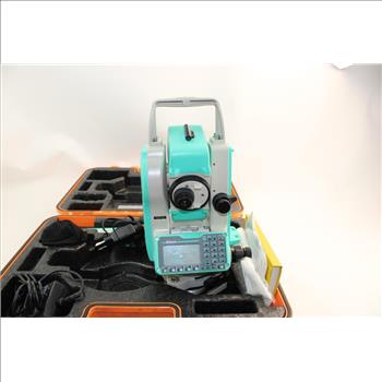Nikon NPL 352 Pulse Laser Station In Hard Case