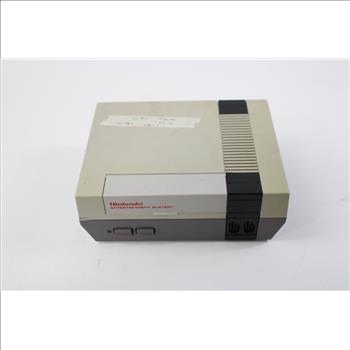 Nintendo Nes-001 Gaming Console