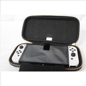 Nintendo Switch OLED 7