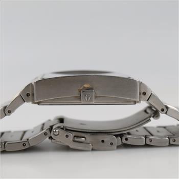 Nixon The District Watch