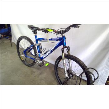 NRS1 Giant Mountain Bike