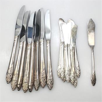 Oneida Vintage 1950s Community Plate Evening Star Pattern Knives - 17 Pieces