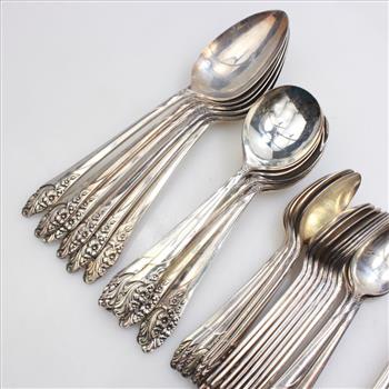 Oneida Vintage 1950s Community Plate Evening Star Pattern Spoons - 35 Pieces