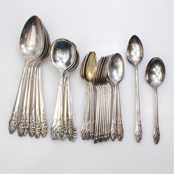 Oneida Vintage 1950s Community Plate Evening Star Pattern Spoons - 35 Pieces