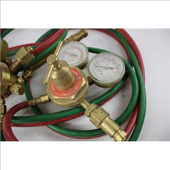 Oxygen Regulator With Gage, 2 Pieces