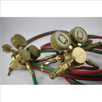 Oxygen Regulator With Gage, 2 Pieces