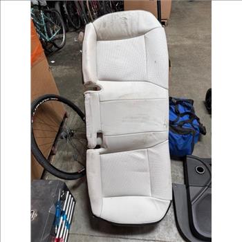 Pallet Of Chrysler 300S Car Seats And Panels